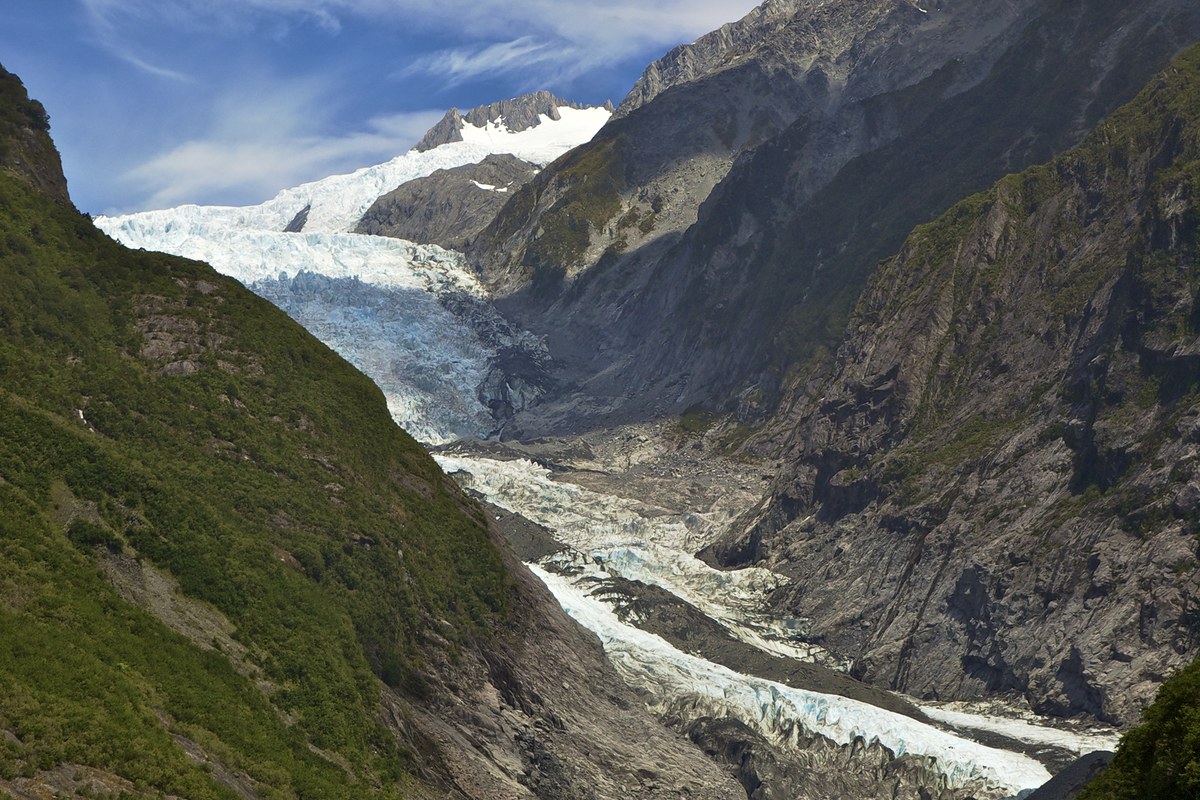 Glacier and mountains in Westland Tai Poutini National Park