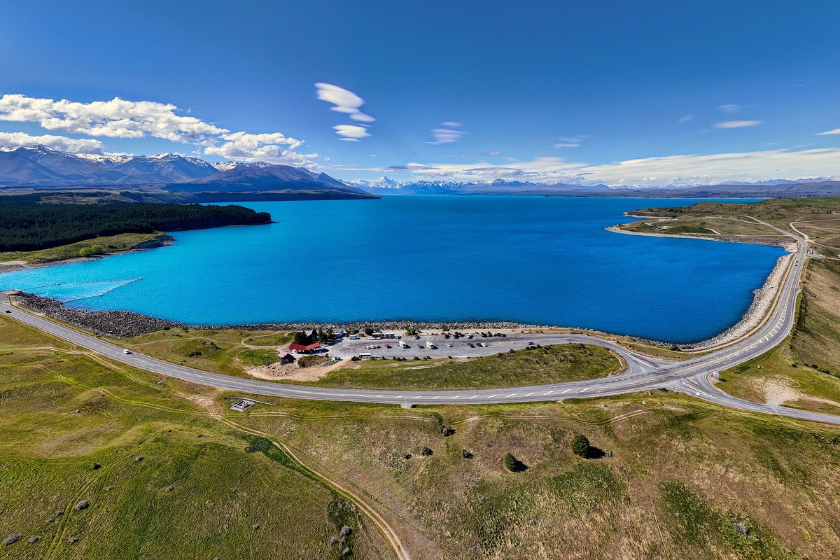 Lake Pukaki with mountains on the horizon